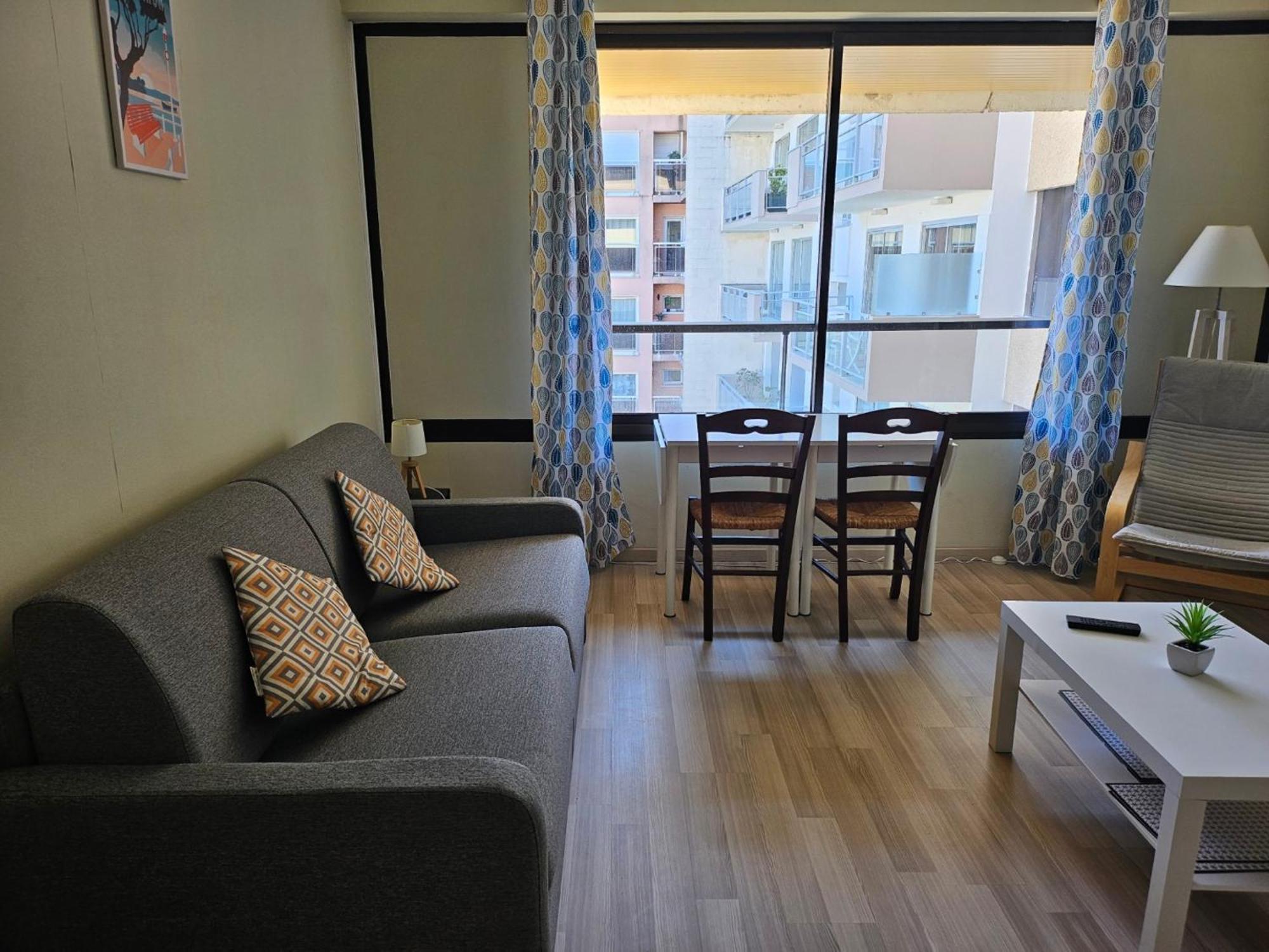 Centre - Confortable Proche Plage, Wifi - Fr-1-319-423 Apartment *
